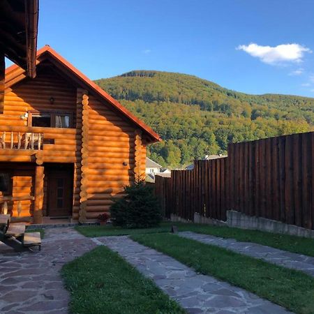 Smerekovyi Dvir Poljana Exteriör bild