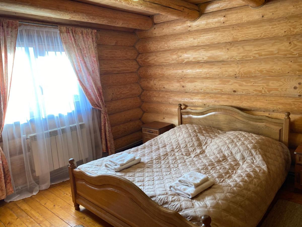 Smerekovyi Dvir Poljana Exteriör bild
