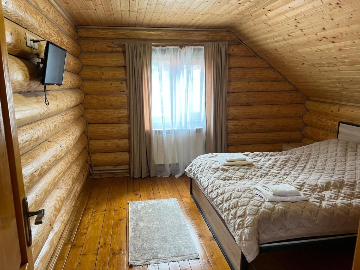 Smerekovyi Dvir Poljana Exteriör bild