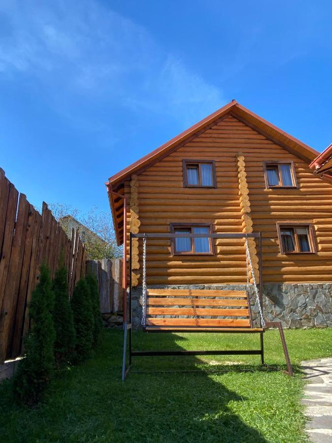 Smerekovyi Dvir Poljana Exteriör bild