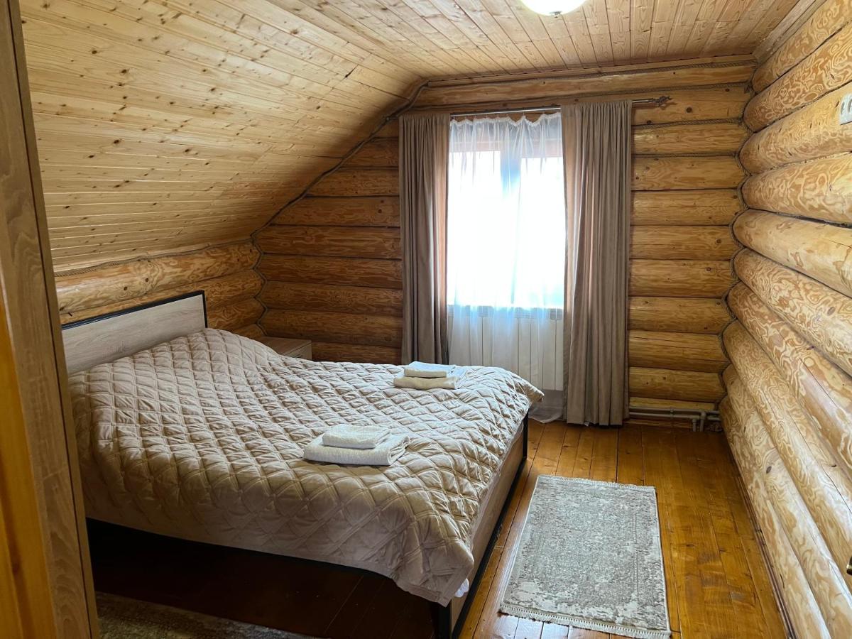 Smerekovyi Dvir Poljana Exteriör bild
