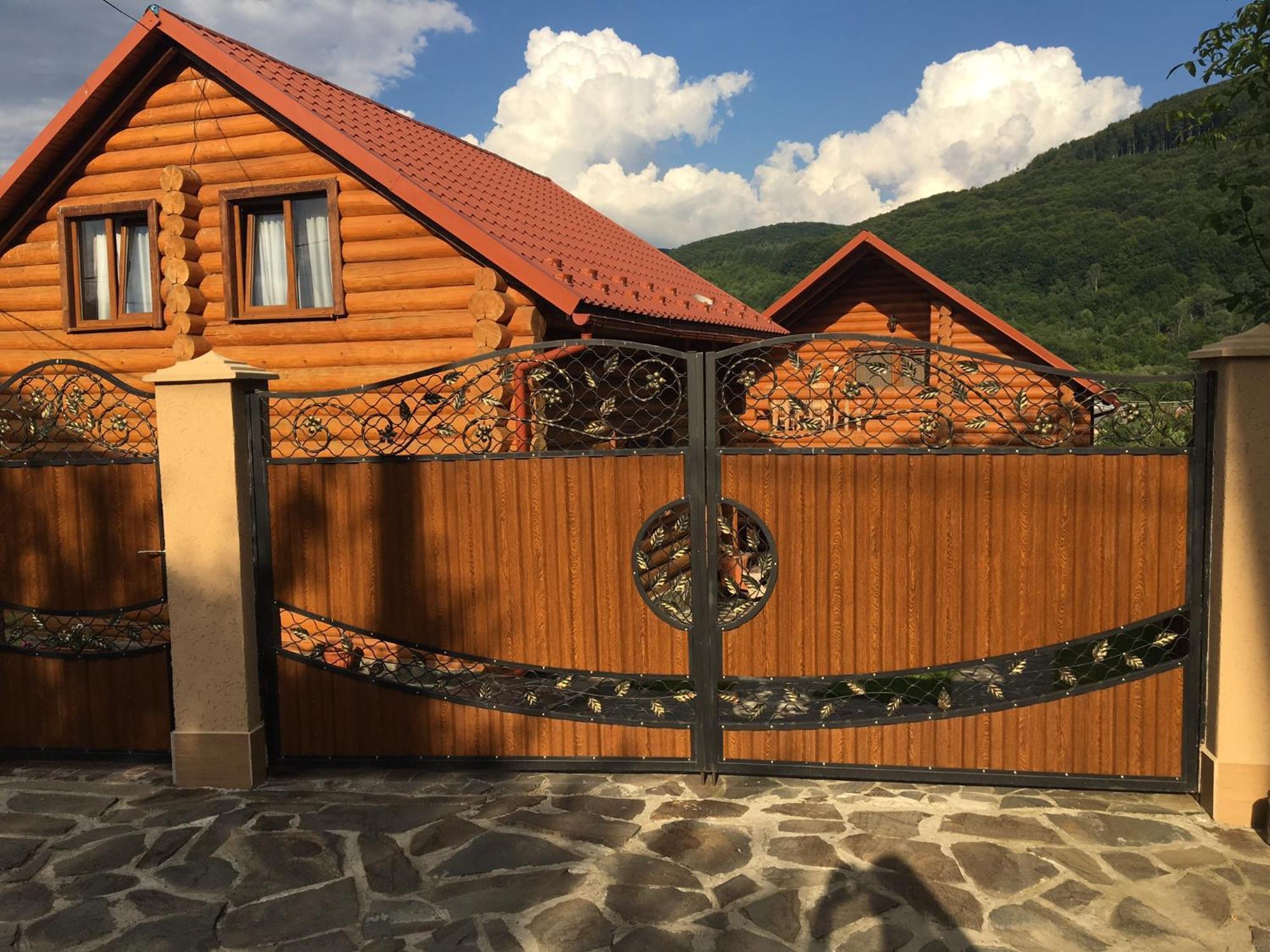 Smerekovyi Dvir Poljana Exteriör bild
